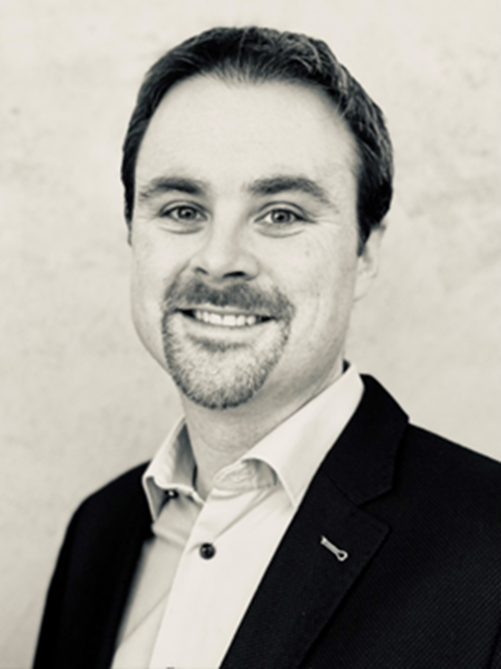 Dr. Tobias Renner